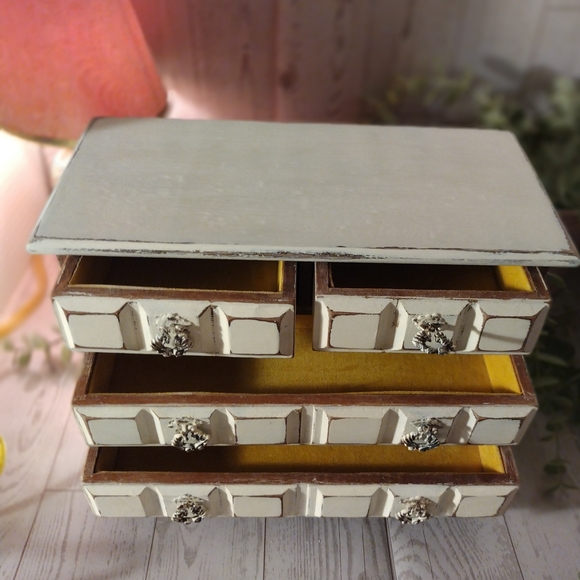 Vintage Upcycled Ivory Chic Farmhouse Musical Jewelry Box with Velvet Lining - Picture 2 of 7